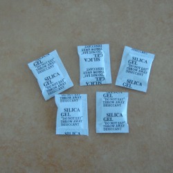 軒易干燥劑提供廈門范圍內(nèi)優(yōu)惠的硅膠干燥劑，干燥劑有毒嗎