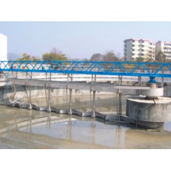 重慶沃利克環(huán)保半橋式中心傳動吸刮泥機(jī)怎么樣，重慶半橋式中心傳動吸刮泥機(jī)