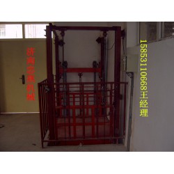 “二輪牽引式升降機(jī)哪家質(zhì)量好”---濟(jì)南忠燕機(jī)械制造有限公司，專業(yè)生產(chǎn)銷售二輪牽引式升降機(jī) ！