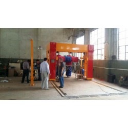 南陽(yáng)洗車機(jī)：河南品牌好的黃色龍門往復(fù)式洗車機(jī)供應(yīng)