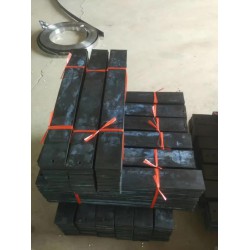 青島拋丸機(jī)配件-青島拋丸機(jī)橡膠門(mén)簾板-青島拋丸機(jī)橡膠板-青島拋丸機(jī)橡膠門(mén)皮