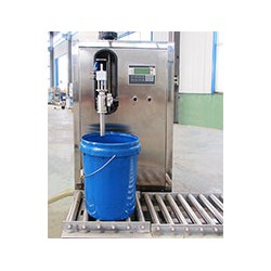 供應(yīng)性價(jià)比高的油類灌裝機(jī)_潤滑油灌裝機(jī)