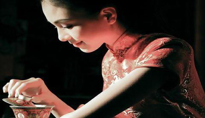 勾魂旗袍女子照片，數(shù)不盡的嫵媚與風(fēng)流！