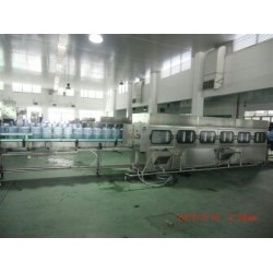 桶裝水直線(xiàn)刷桶機(jī) 毛刷外洗機(jī) 港九通飲料機(jī)械設(shè)備