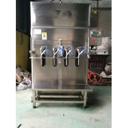 興泰SZ-4自流式半自動白酒液體灌裝機(jī)